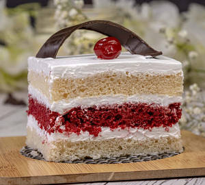 Ribbon Pastry