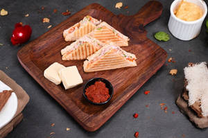 Cheesy Veggie Fusion Sandwich (4pcs)