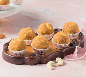 Besan Laddu Special