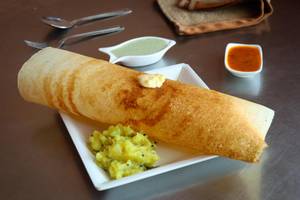 Butter masala dosa