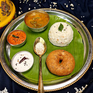 Upma Vadai