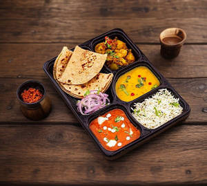 Daal Makhni + Mix Veg+rice+4 Roti+salad