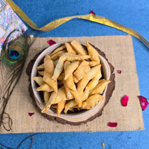 Namak Pare