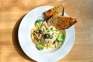 Veg Spaghetti Alfredo Pasta