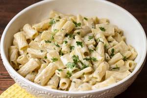 Creamy White Serve