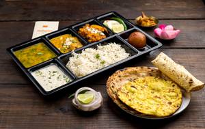 Madhurima Deluxe Thali