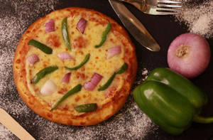 Onion & Capsicum Pizza