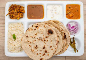 Shahi Paneer [500 Ml] Box Half + Egg Curry [2 Eggs]