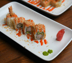 Dyana Uramaki Prawns