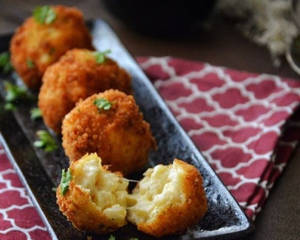 Cheese Corn Poppers