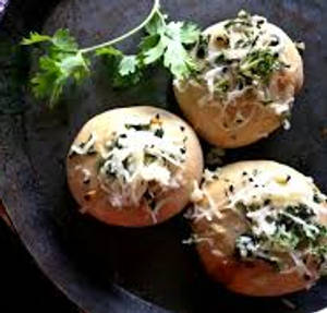 Makhani Garlic Bread