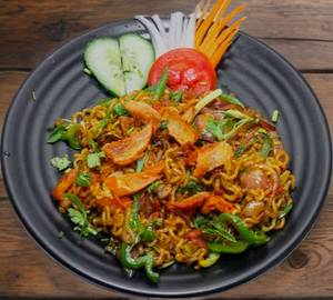 Chilli garlic maggi (non veg)