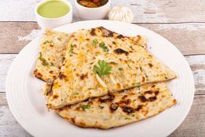 Stuffed Naan [Paneer]