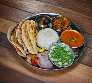 Chicken Thali (South Indian)