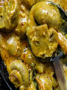 Hyderabadi Mushroom Gravy