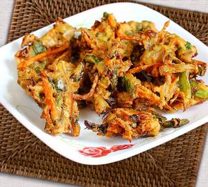 Veg Pakoda (5Pcs)