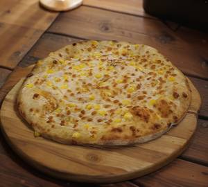 Golden corn pizza