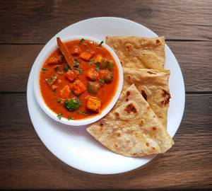 Paneere curry + 3 chapati