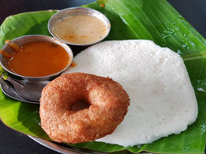 Plain Idli & Vada