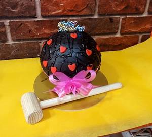Chocolate Round Pinata Cake - Surprise Inside, 1000Grams