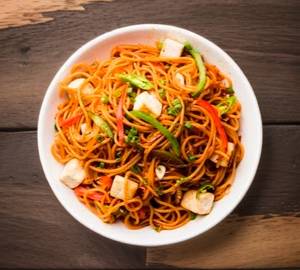 Paneer schezwan noodles