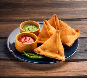 3 Samosa With Soup [ 250 Ml]