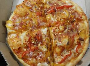 Meal For 4: Non Veg Pizza Mania Value @Rs. 57 Off