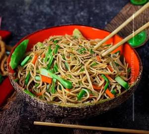 Veg Hakka Noodles