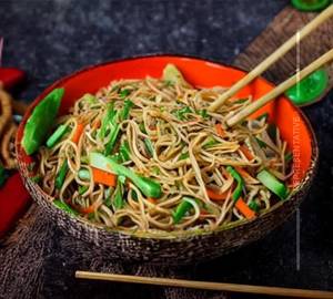 Veg Hakka Noodles           
