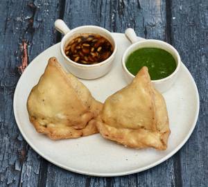 Aloo Samosa (4 Pcs)