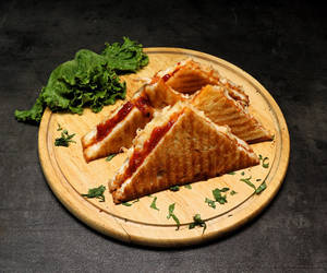 Margherita Sandwich