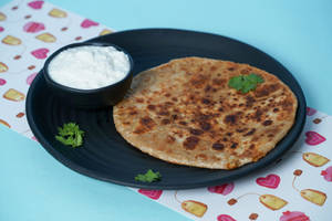Aloo Paratha With Dahi