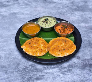 Ghee Pudi Idly (2 Pc)
