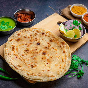 Butter Garlic Laccha Paratha(1pcs)