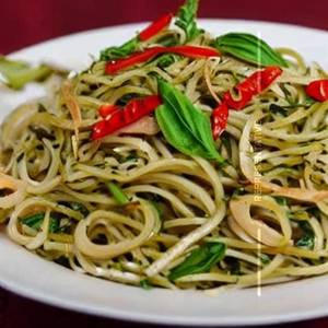Herbed Basil Noodles