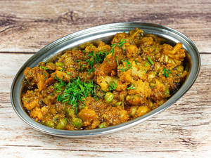 Aloo Gobhi Mattar