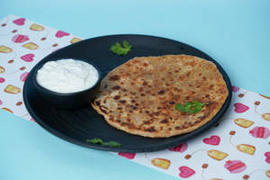 Paneer Paratha With Dahi