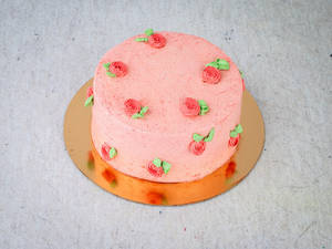 Vanilla Strawberry Buttercream Cake