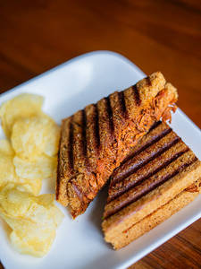 Dum Chicken Sandwich.