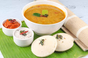 Idli Sambhar [3 Pieces]