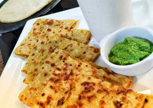 Aloo Pyaaz Tandoori Paratha