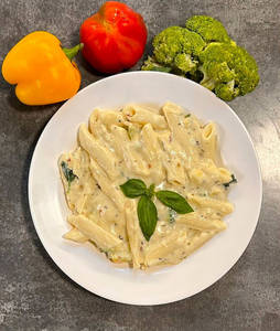 Alfredo White Sauce Pasta