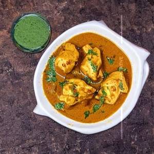 Kali Mirch White Gravy Chicken 