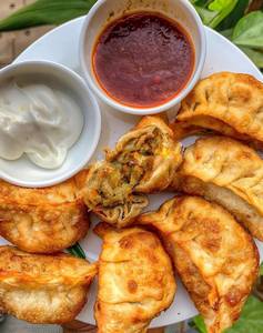 Veg Fried Momos [5 Pieces]