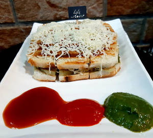 Aloo Chutney Cheese Toast