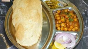 Bhature Chana