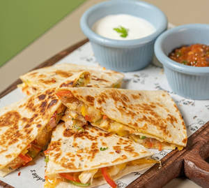 Cheesy Chicken Quesadilla