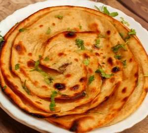 Garlic lachha paratha thali