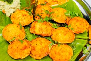 Ghee Podi Tadka Masala Mini Idli (10 pieces)