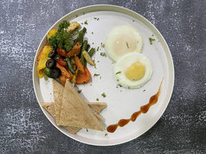 Poached Egg With Grill Vegetables